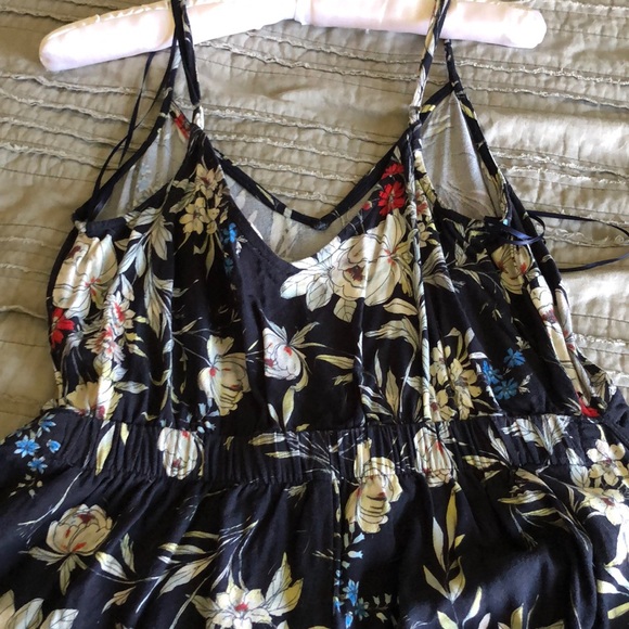 Jumpsuit - Picture 4 of 6